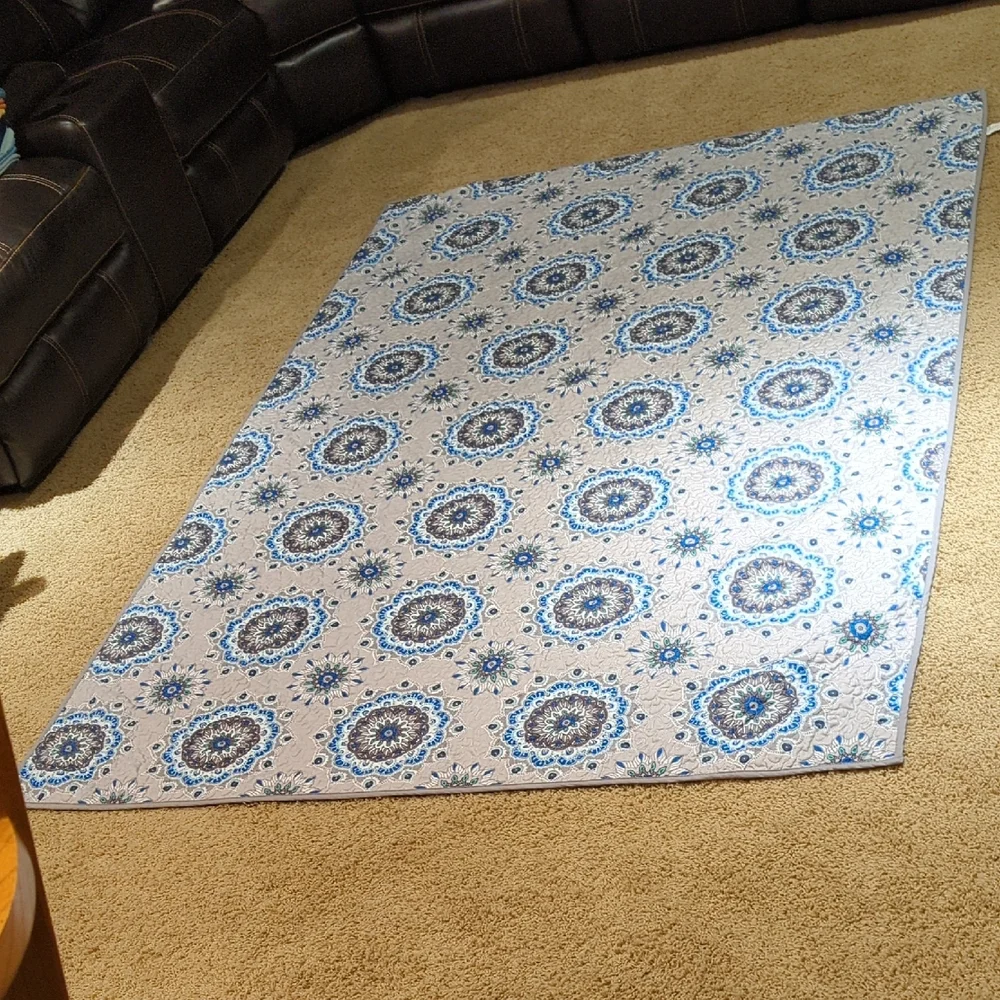 Twin 58x86 Inch Elegant Blue and Gray Mandala Quilt - Picture 10 of 10